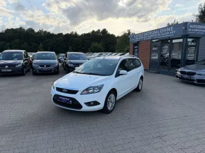 Gebraucht Ford Focus Style 101 PS (74 kW) 2010 Frozen white Kombi