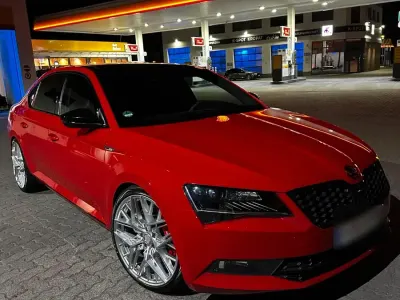 Gebraucht Skoda Superb SportLine 462 PS (339 kW) 2017 Rot Limousine