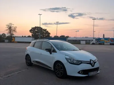 Gebraucht Renault Clio IV 90 PS (66 kW) 2014 Weiß Limousine