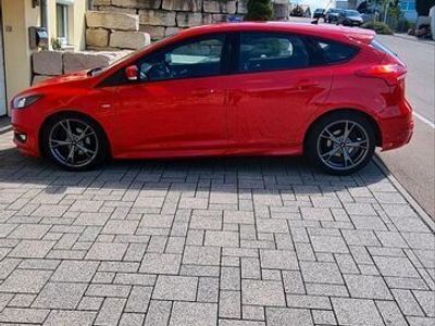 gebraucht Ford Focus 1.o EcoBoost ST-Line