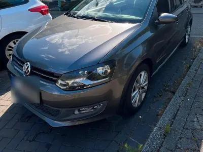 Gebraucht VW Polo 75 PS (55 kW) 2010 Grau Kleinwagen