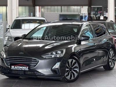 Grau Gebraucht 2018 Ford Focus Limousine | 11.990 € (Etwas zu teuer)
