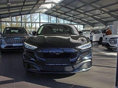 Usata Ford Mustang Mach-E 197 kW (269 CV) 2021 Nero SUV