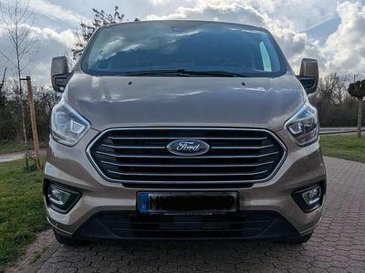 Gebraucht Ford Tourneo 150 PS (110 kW) 2022 Beige Van / Kleinbus