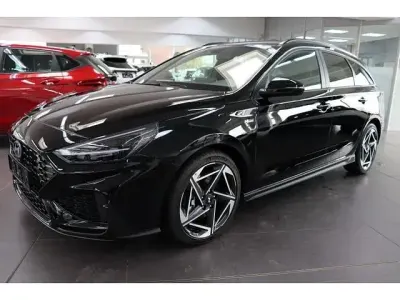 Neu Hyundai i30 N Line 140 PS (102 kW) 2025 Grau Kombi