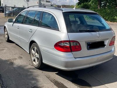 Mercedes E280