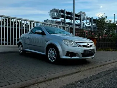 Gebraucht Opel Tigra 125 PS (91 kW) 2006 Silber Cabrio