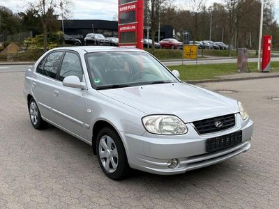 Gebraucht Hyundai Accent GLS 86 PS (63 kW) 2004 Silber Limousine