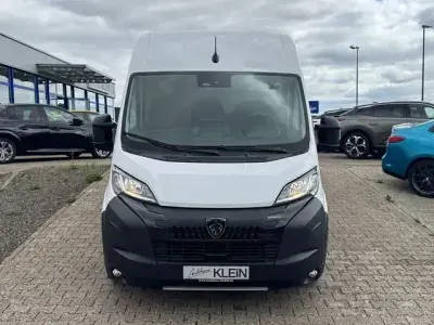 Gebraucht Peugeot Boxer 180 PS (132 kW) 2024 Weiss Van