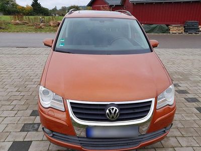 Gebraucht VW Touran 140 PS (102 kW) 2008 Rot Van / Kleinbus