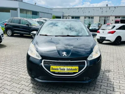 Gebraucht Peugeot 208 Access 68 PS (50 kW) 2014 Kleinwagen