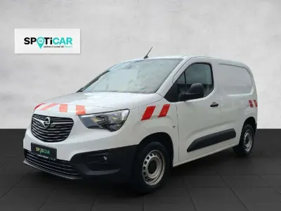 Gebraucht Opel Combo 110 PS (80 kW) 2021 Jade weiß Van / Kleinbus