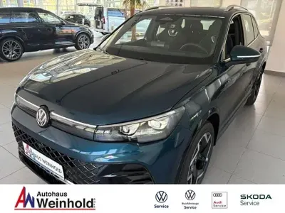 Neu VW Tiguan Life 150 PS (110 kW) 2026 Blau SUV
