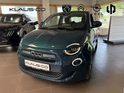 Neu Fiat 500 65 PS (47 kW) 2026 Grün Limousine
