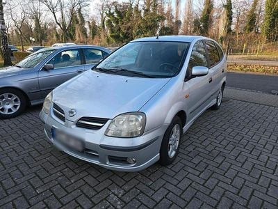 Gebraucht Nissan Almera Tino 116 PS (85 kW) 2004 Silber Van / Kleinbus