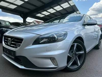 Gebraucht Volvo V40 R-Design 150 PS (110 kW) 2014 Silber Limousine