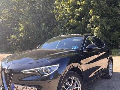 Gebraucht 2019 Alfa Romeo Stelvio Super SUV | 28.000 € (Etwas zu teuer)