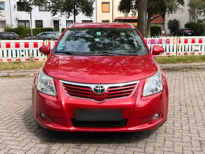 Gebraucht Toyota Avensis 150 PS (110 kW) 2009 Rot Kombi