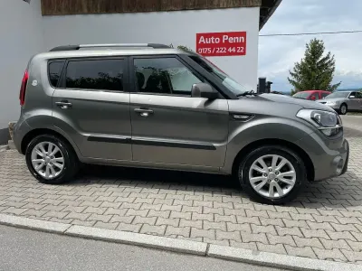 Gebraucht Kia Soul 140 PS (102 kW) 2012 Titanium silver SUV
