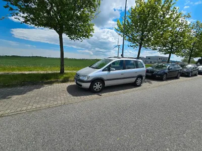 Gebraucht Opel Zafira 101 PS (74 kW) 2003 Silber Van / Kleinbus