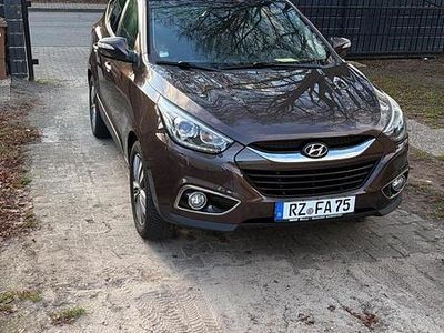 Braun Gebraucht 2014 Hyundai ix35 SUV | 12.000 € (Etwas zu teuer)