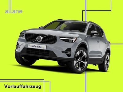 Blau Neu 2025 Volvo XC40 Core SUV | 45.880 € (Fairer Preis)