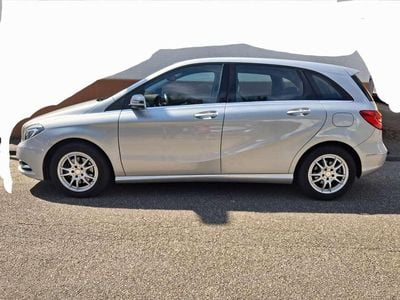 Mercedes B200