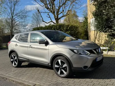 Gebraucht Nissan Qashqai N-Connecta 121 PS (88 kW) 2016 Grau SUV