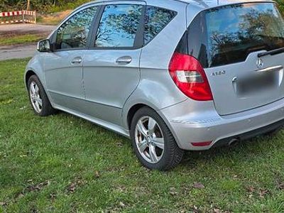 Usata Mercedes A180 116 CV (85 kW) 2010 Grigio Utilitaria