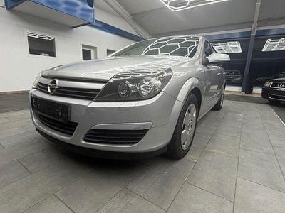 Gebraucht Opel Astra Edition 105 PS (77 kW) 2005 Silber Limousine