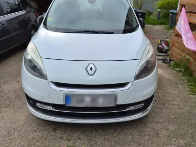 Gebraucht Renault Grand Scénic III Bose Edition 130 PS (95 kW) 2012 Weiß Van / Kleinbus