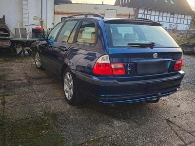 Gebraucht BMW 320 150 PS (110 kW) 2004 Blau Kombi