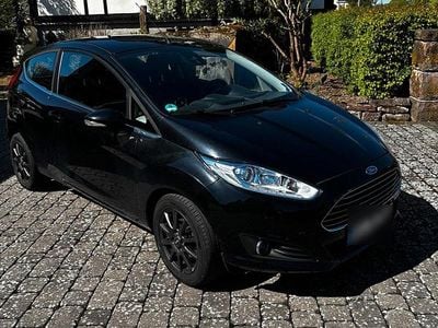 Używany Ford Fiesta Titanium 125 KM (91 kW) 2013 Czarny Hatchback