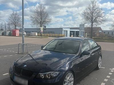 Gebraucht BMW 320 150 PS (110 kW) 2007 Blau Limousine