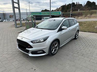 Gebraucht Ford Focus Sport 250 PS (183 kW) 2017 Silber Kombi