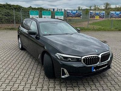 Gebraucht BMW 520 Luxury Line 194 PS (142 kW) 2021 Schwarz Kombi