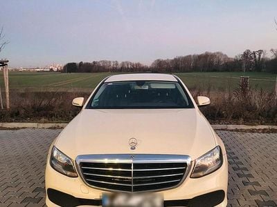Beige Gebraucht 2018 Mercedes E200 Limousine | 8.000 €