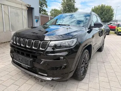 Gebraucht Jeep Compass 131 PS (96 kW) 2023 Schwarz SUV