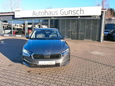 Neu Skoda Octavia Selection 150 PS (110 kW) 2025 Grau Kombi