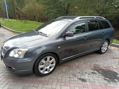 Gebraucht Toyota Avensis Executive 147 PS (108 kW) 2005 Grau Kombi