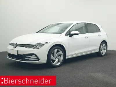 Gebraucht VW Golf VIII Active 150 PS (110 kW) 2022 Weiß Limousine