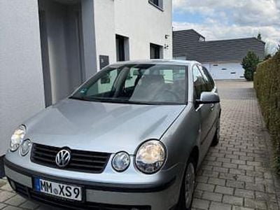 Used VW Polo Basis 64 HP (47 kW) 2003 Silver Sedan