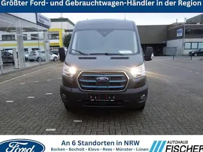 Gebraucht Ford E-Transit Trend 135 kW (184 PS) 2022 Grau Van