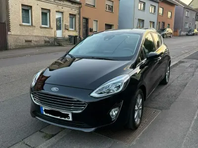 Używany Ford Fiesta Titanium 75 KM (55 kW) 2021 Czarny Hatchback