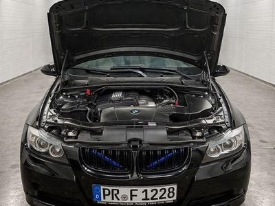 Gebraucht BMW 318 Sport Line 143 PS (105 kW) 2007 Schwarz Kombi