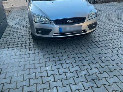 Gebraucht Ford Focus 101 PS (74 kW) 2005 Silber Kombi