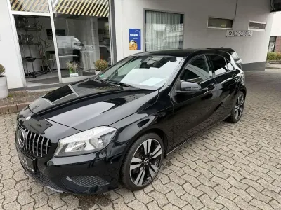 Brugt Mercedes A180 Style 122 HK (89 kW) 2013 Sort Sedan