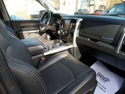 Gebraucht Dodge Ram 401 PS (294 kW) 2014 Grau metallic Pickup
