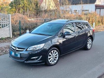 Gebraucht Opel Astra 131 PS (96 kW) 2013 Schwarz Kombi