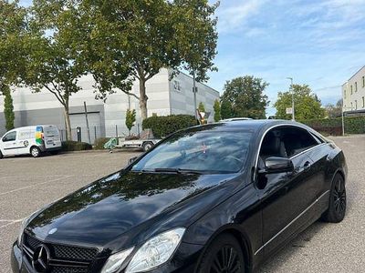 Mercedes E200